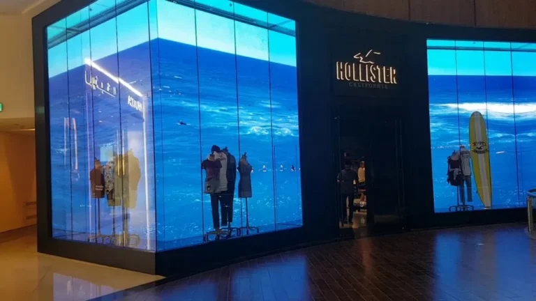 Hollister, Dubai Mall